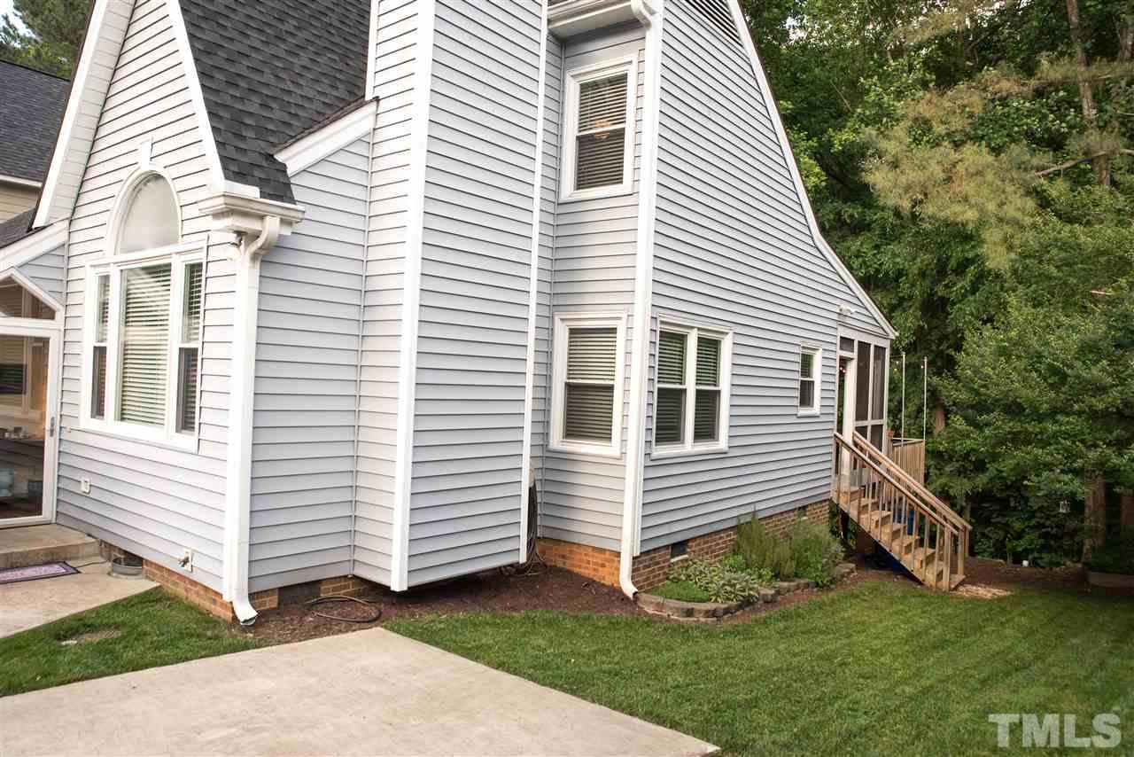 4424 Timberhurst Drive Raleigh, NC 27612 - Photo 3 of 26