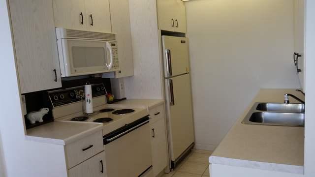 4021 Exeter Boca Raton, FL 33434 - Photo 5 of 18 Kitchen
