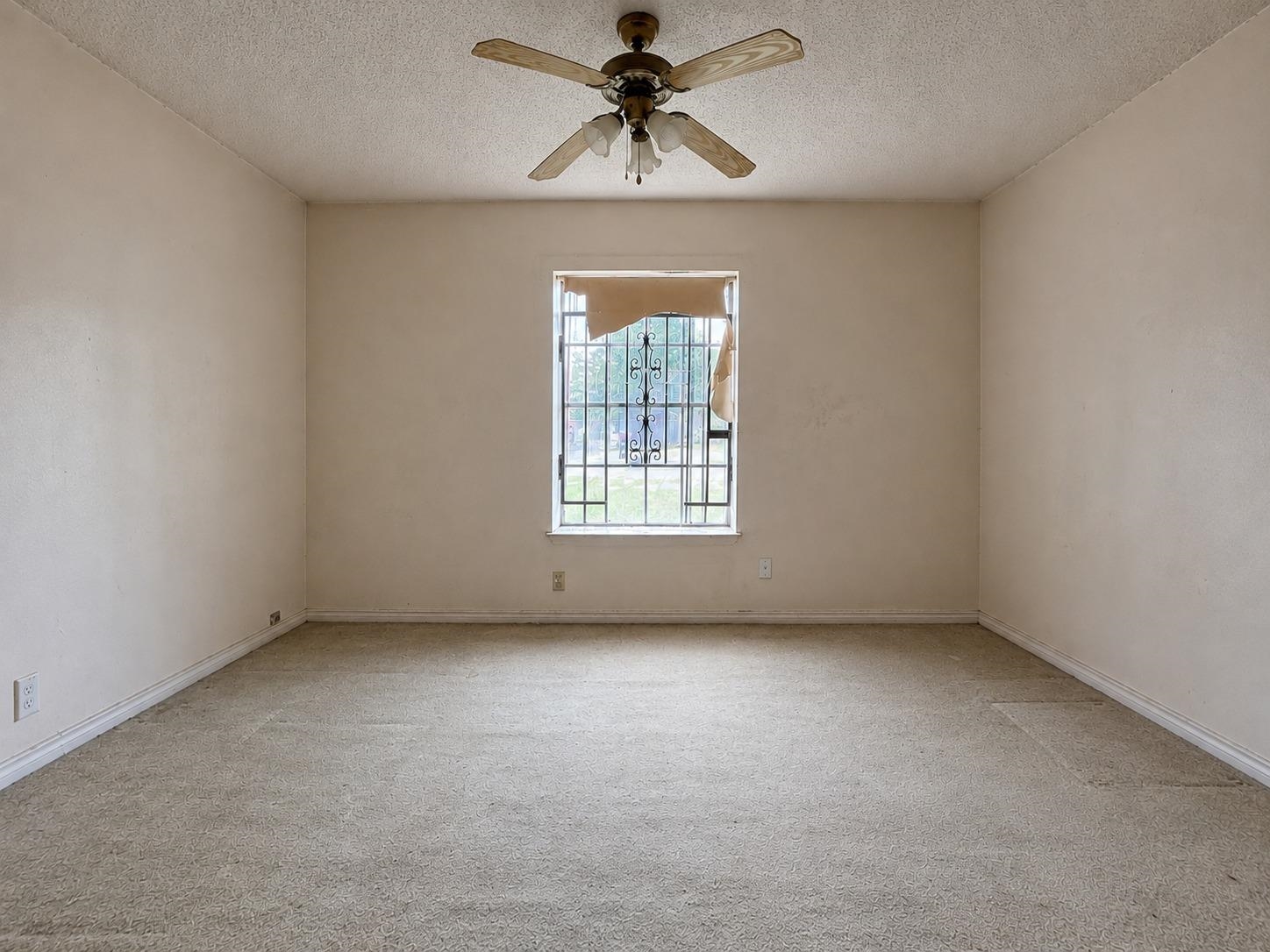 3320 Roslyn Court Beaumont, TX 77708 - Photo 7 of 19