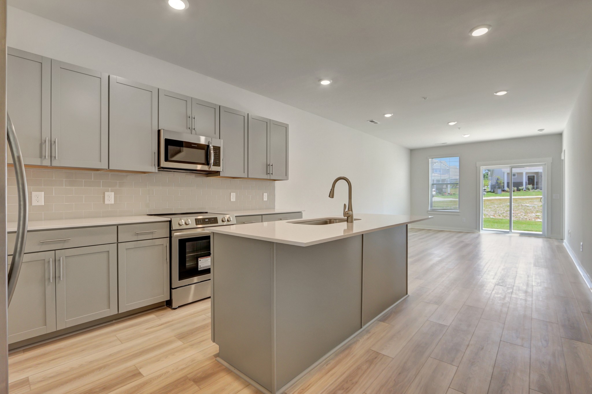 656 Birdie Drive Spring Hill, TN 37174 - Photo 4 of 30