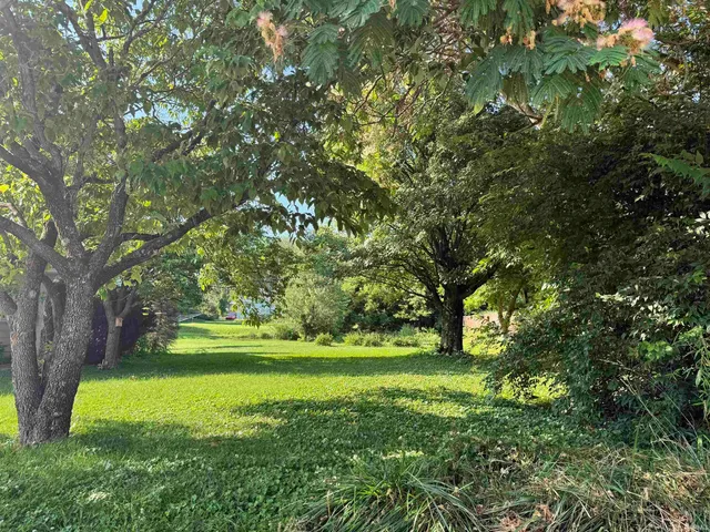 $84,900 | 614 West Dixie Street, Bloomington, IN 47403