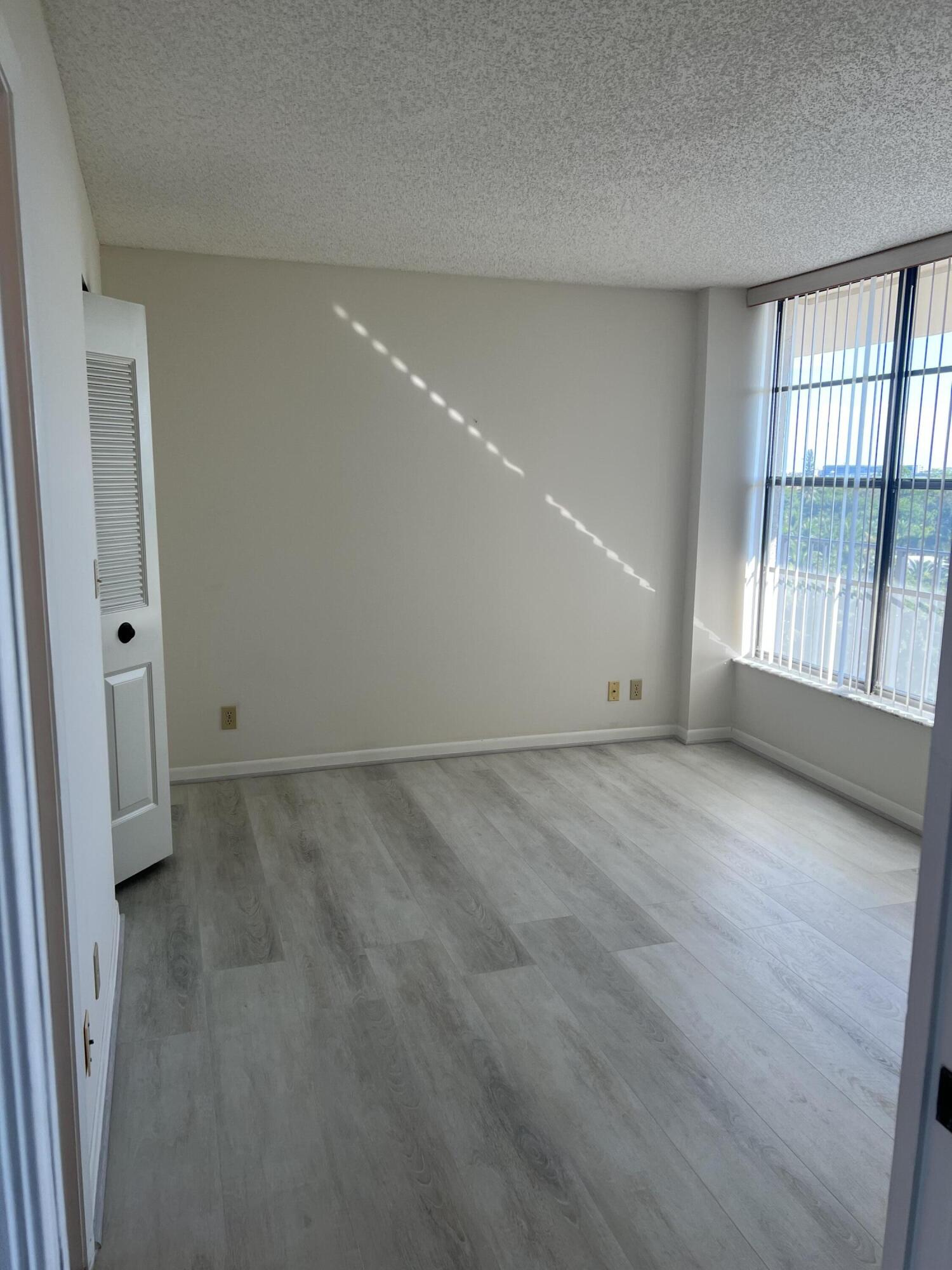 21 Royal Palm Way, Unit 602 Boca Raton, FL 33432 - Photo 12 of 44 IMG_1447