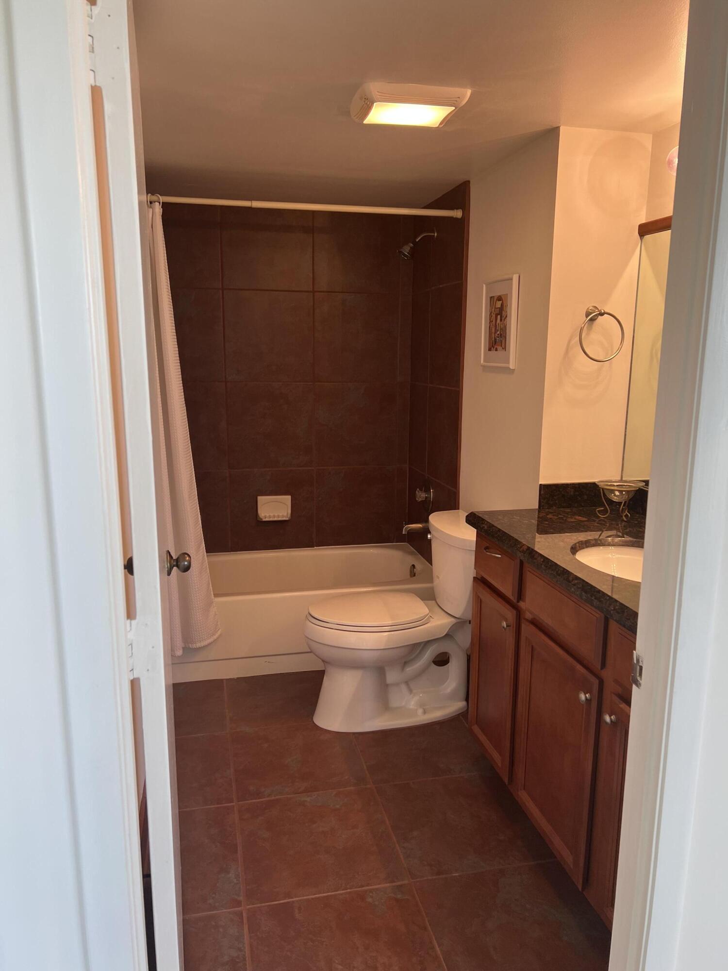 21 Royal Palm Way, Unit 602 Boca Raton, FL 33432 - Photo 14 of 44 IMG_1445