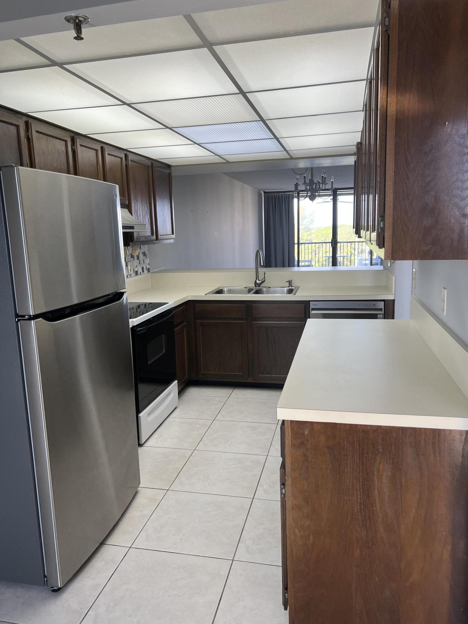 21 Royal Palm Way, Unit 602 Boca Raton, FL 33432 - Photo 8 of 44 IMG_1464