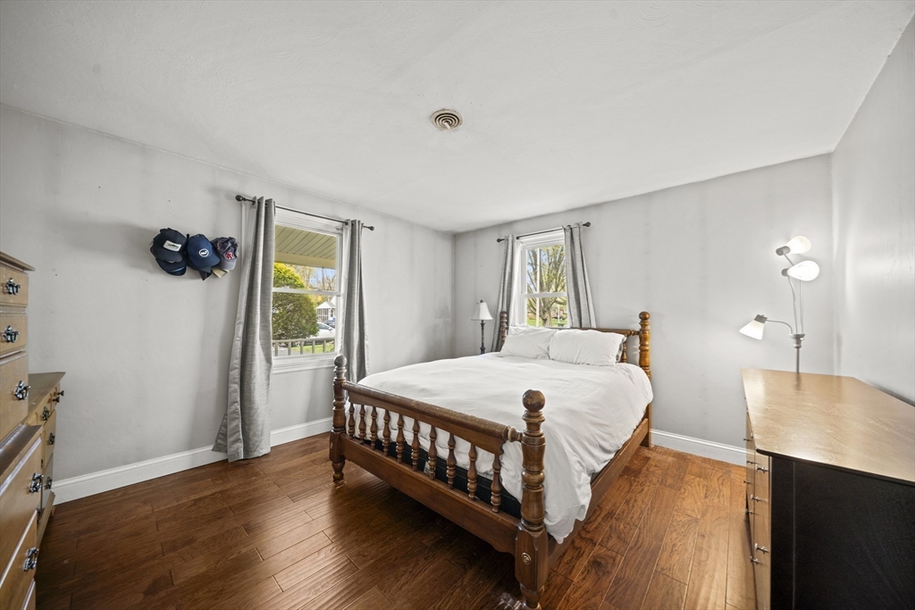 75 Garland Street Springfield, MA 01118 - Photo 17 of 40