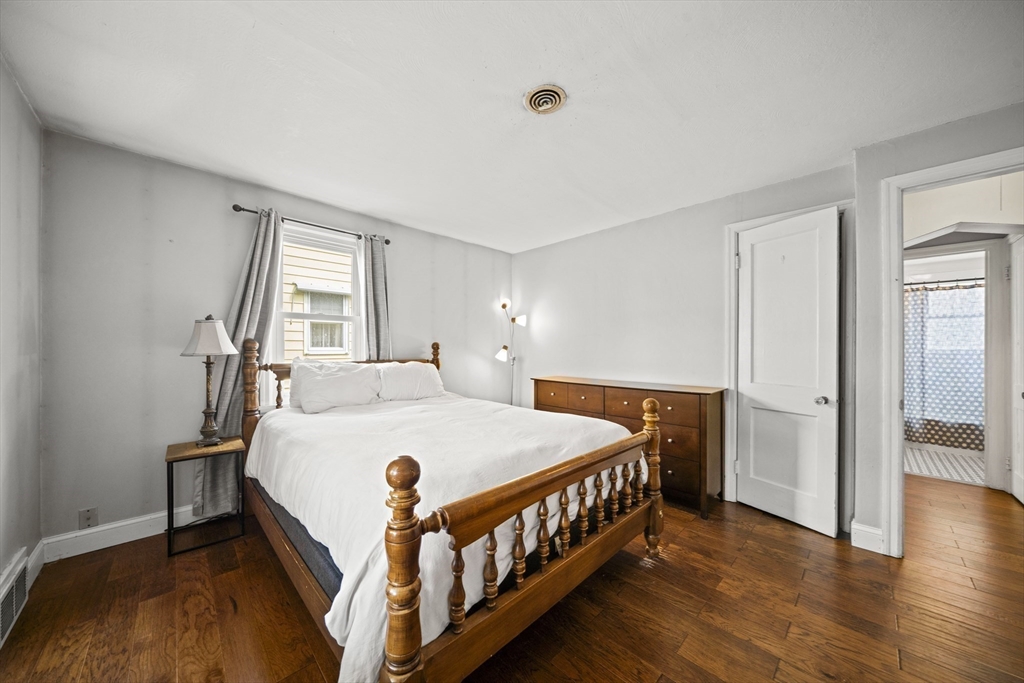 75 Garland Street Springfield, MA 01118 - Photo 18 of 40