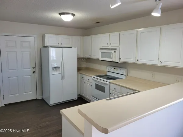 $1,800 | 1203 Wyngate Drive, Greenville, NC 27834