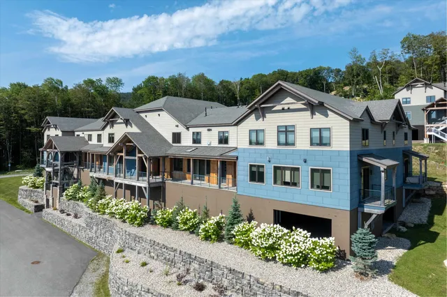 $795,000 | 144 Lodge Road, Unit 6, Ludlow, VT 05149