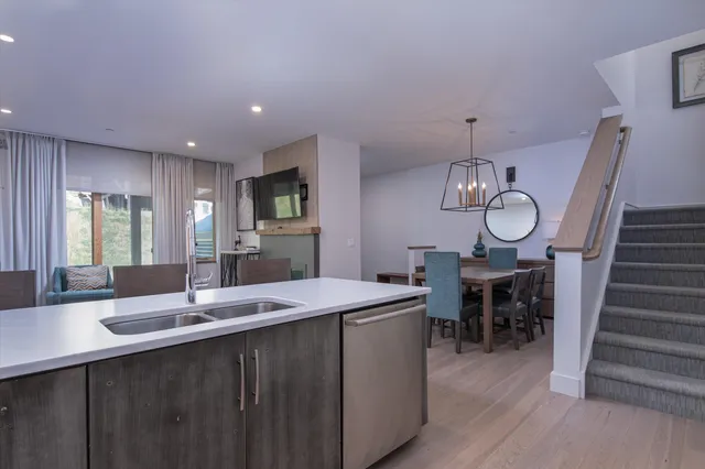 $795,000 | 144 Lodge Road, Unit 6, Ludlow, VT 05149