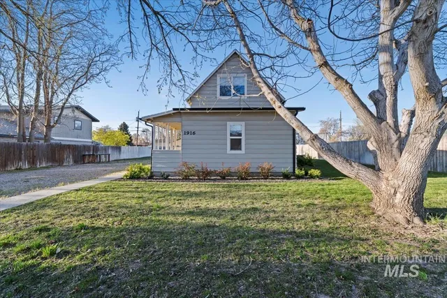 $435,000 | 1916 East Oak Street, Caldwell, ID 83605