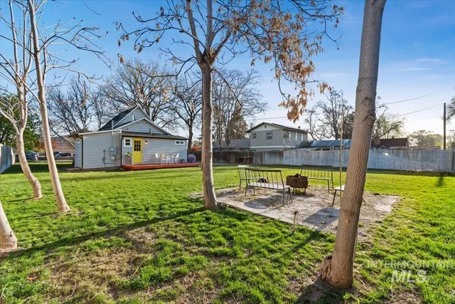 $435,000 | 1916 East Oak Street, Caldwell, ID 83605