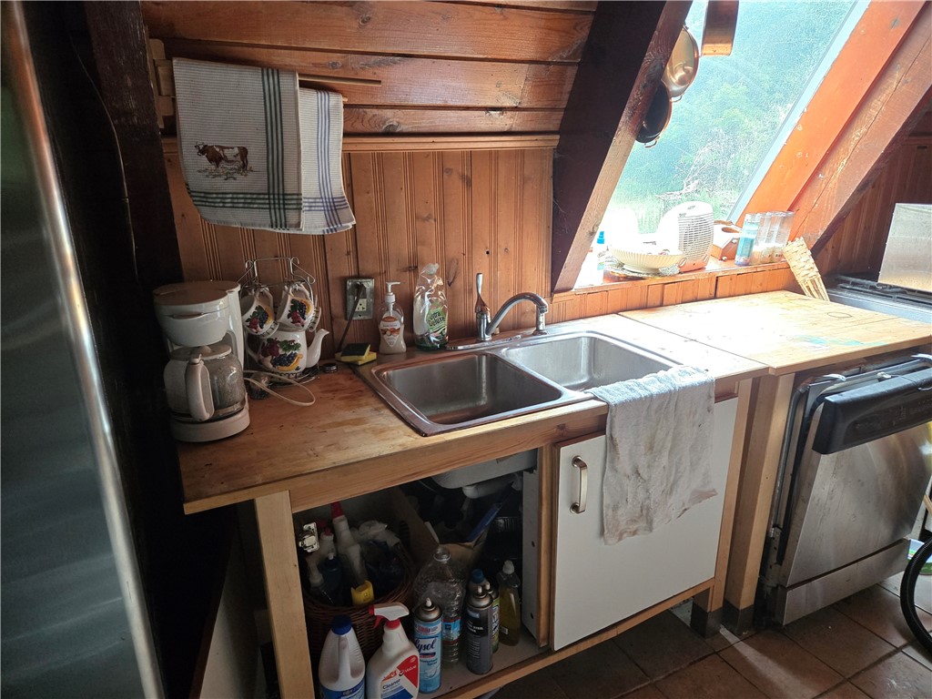 524 Burnwood Road Hancock, NY 13756 - Photo 22 of 28