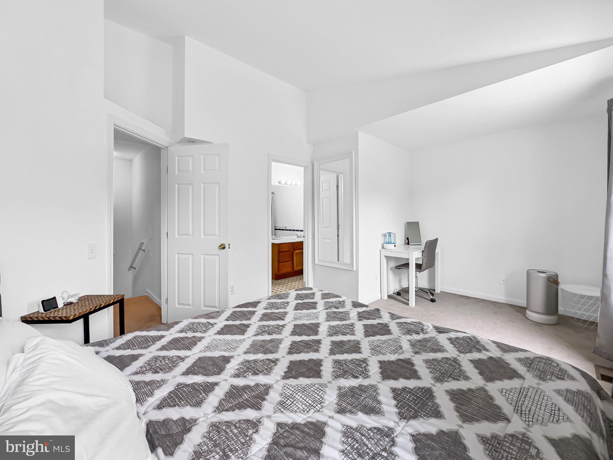 11180 Rienzi Place, Unit 204 Manassas, VA 20109 - Photo 11 of 19 Gallery Image 11