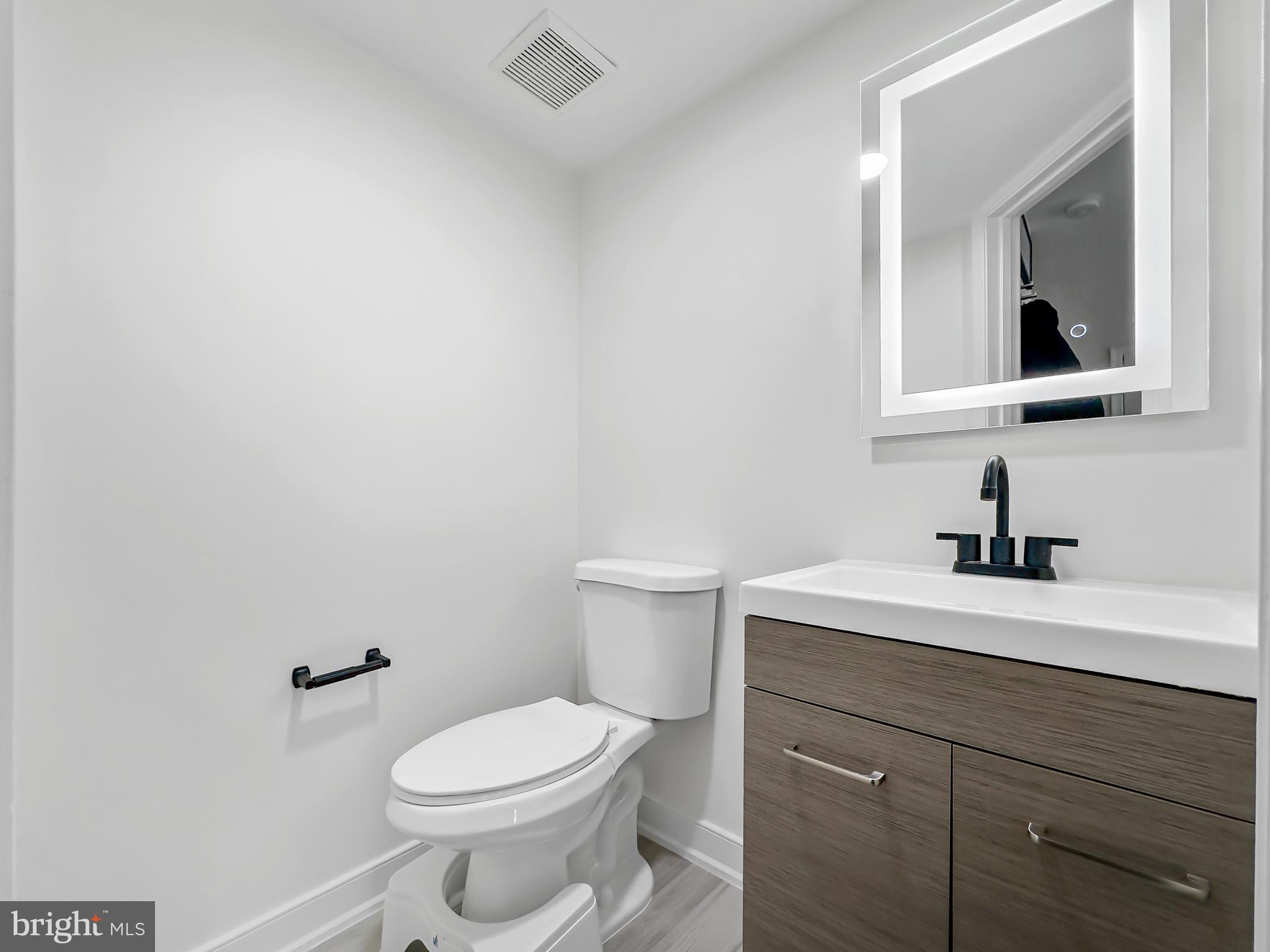 11180 Rienzi Place, Unit 204 Manassas, VA 20109 - Photo 18 of 19 Gallery Image 18