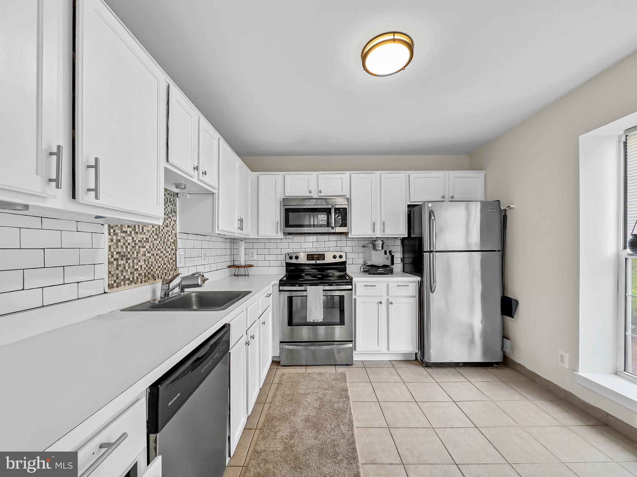 11180 Rienzi Place, Unit 204 Manassas, VA 20109 - Photo 7 of 19 Gallery Image 7