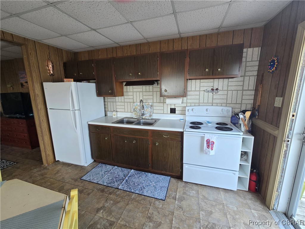 320 Chesapeake Shore Road Port Haywood, VA 23138 - Photo 7 of 46