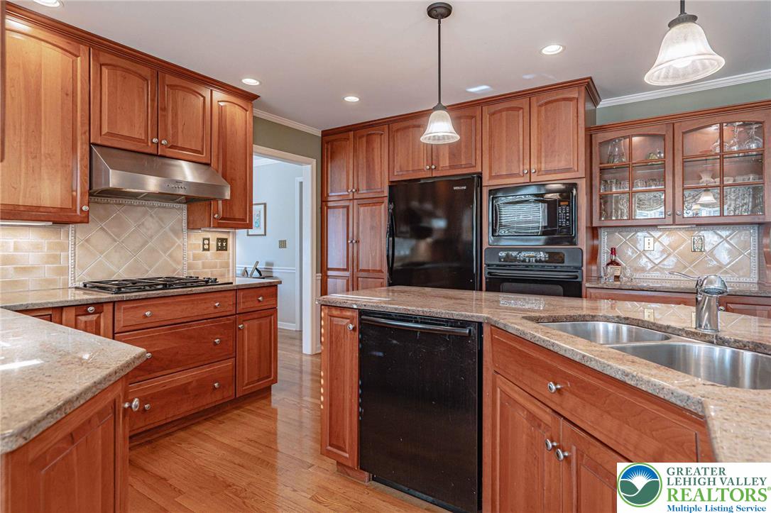 3176 Margate Road Bethlehem, PA 18020 - Photo 10 of 48 Gallery Image 10
