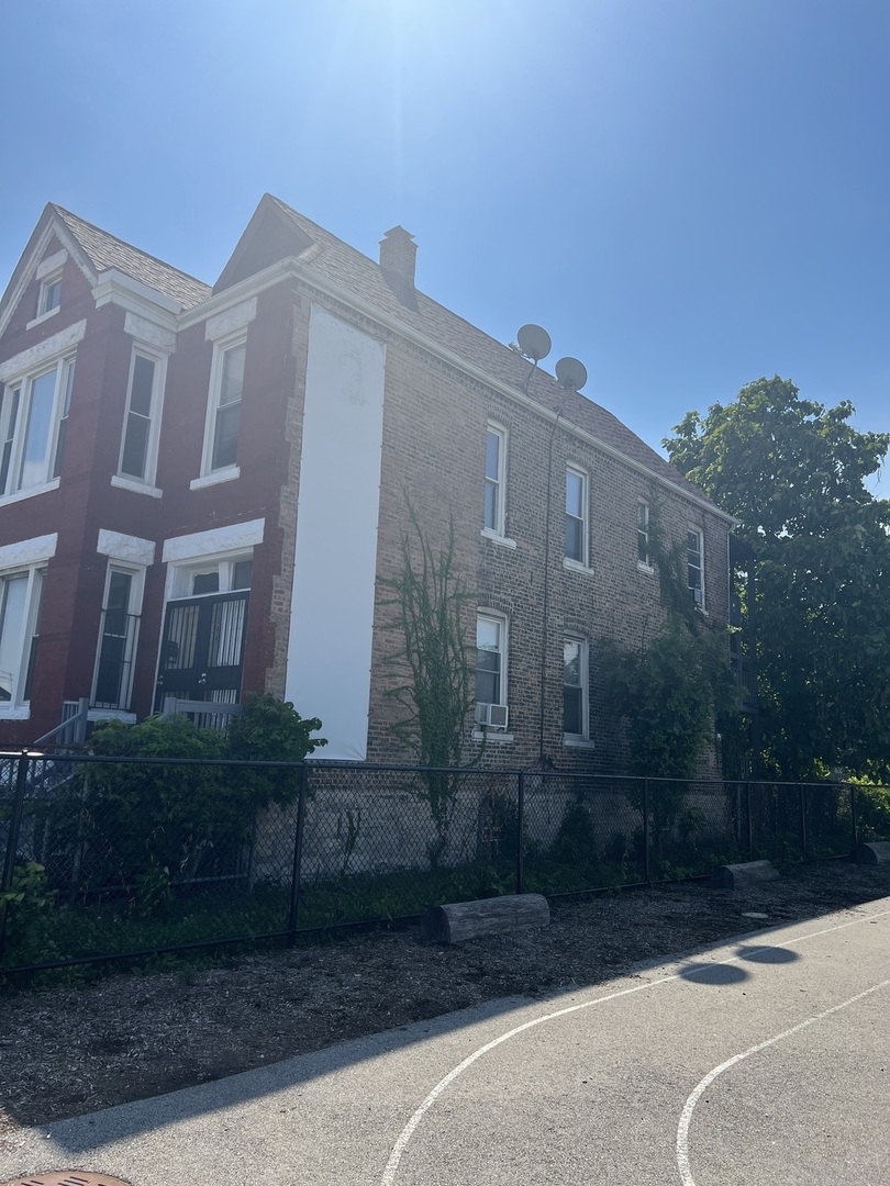5746 South Wells Street Chicago, IL 60621 - Photo 2 of 2 Gallery Image 2