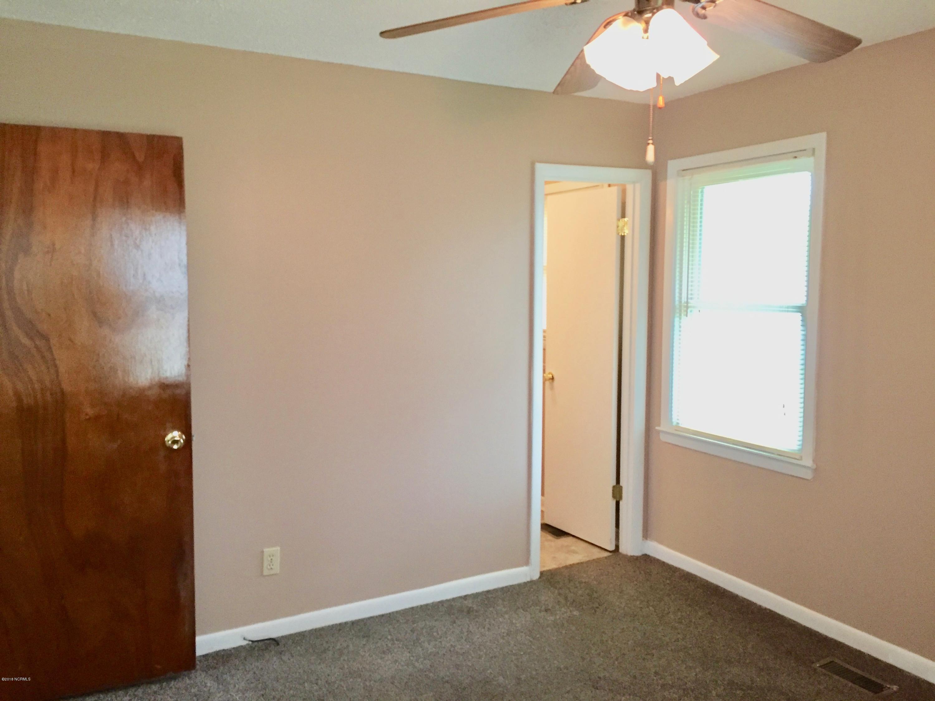 202 Pine Dale Road Havelock, NC 28532 - Photo 20 of 30 20. IMG_6022
