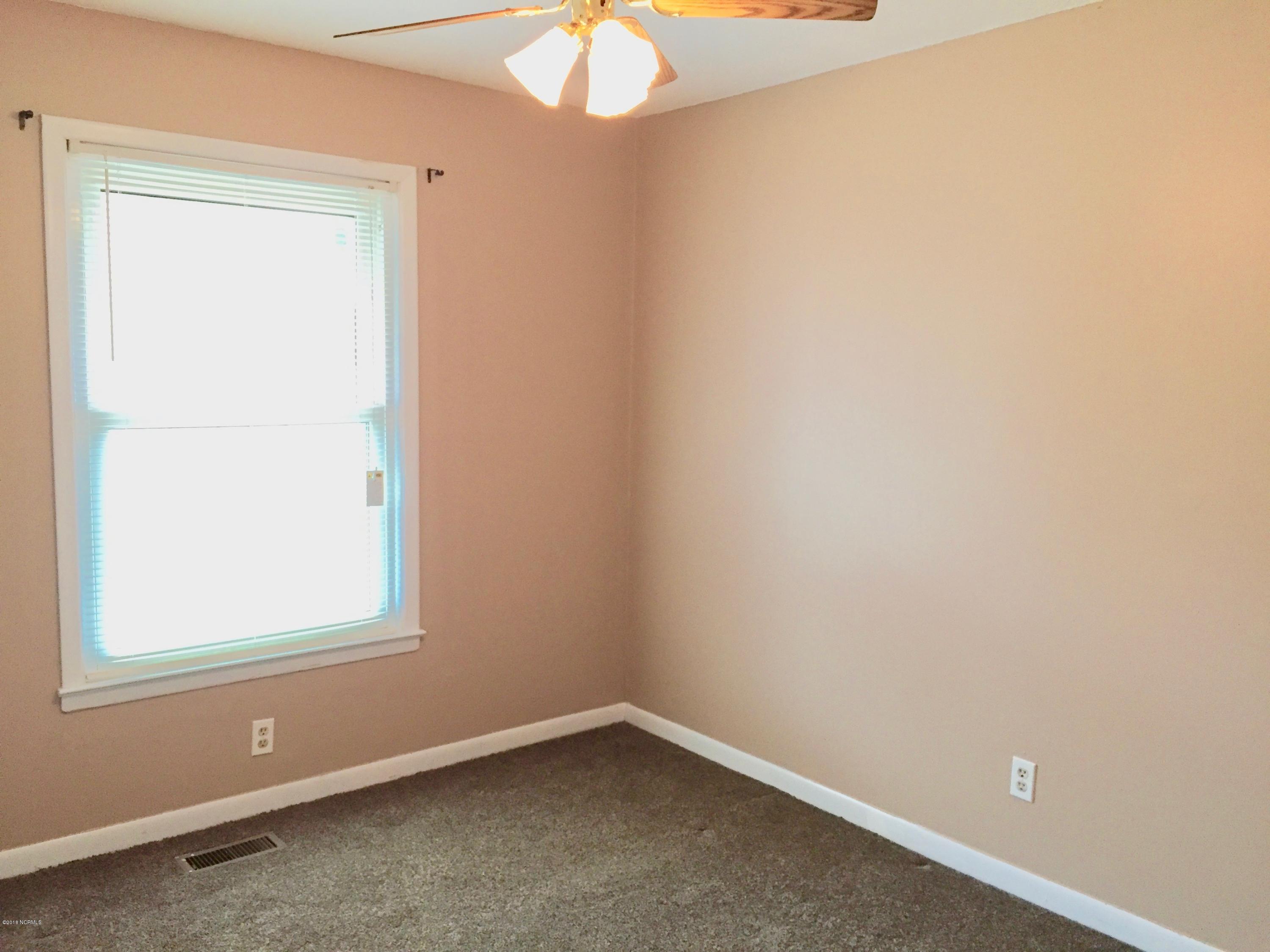 202 Pine Dale Road Havelock, NC 28532 - Photo 22 of 30 22. IMG_6026