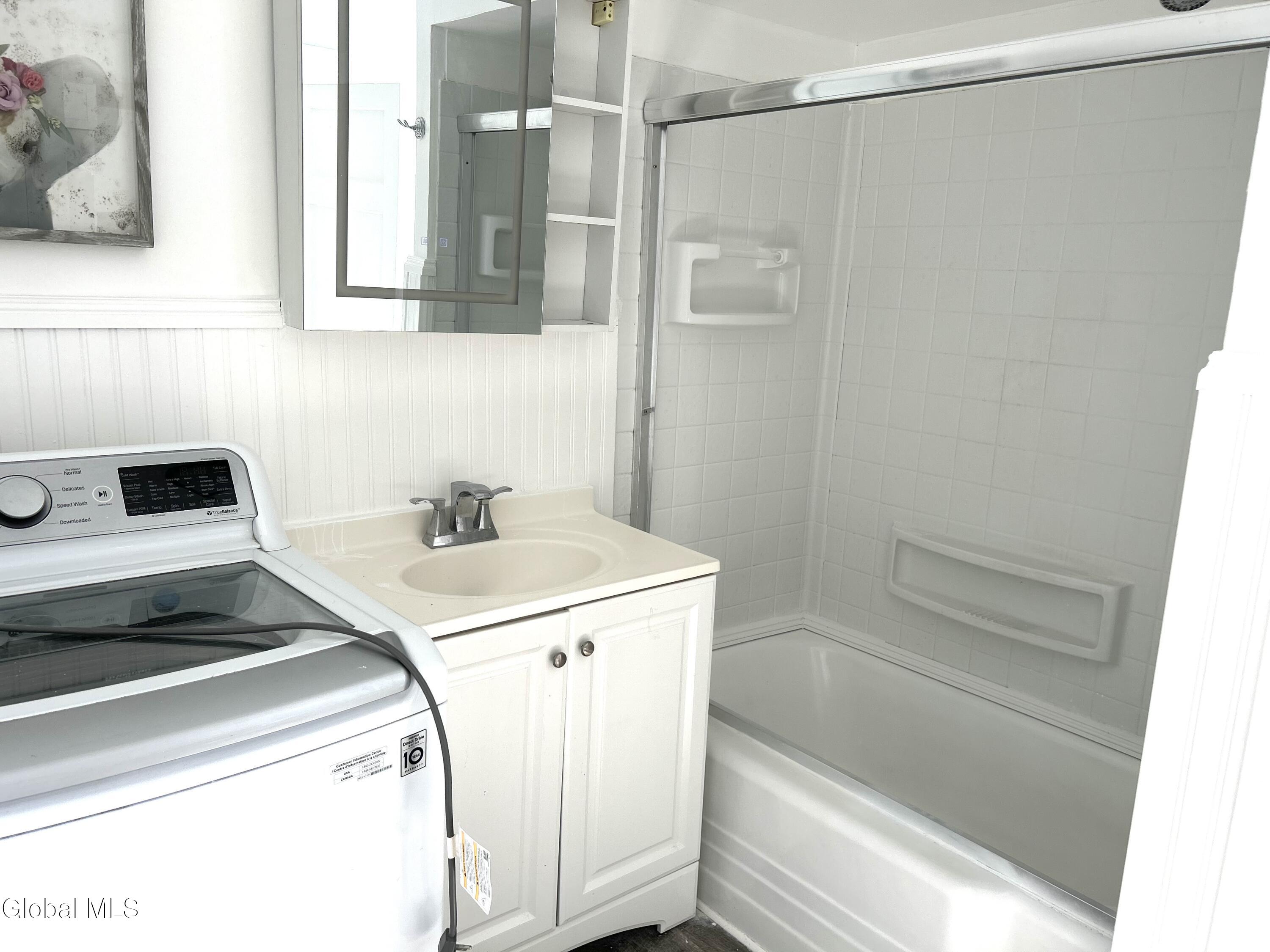 5 Short Street, Unit 2 Cohoes, NY 12047 - Photo 16 of 19 IMG_6822