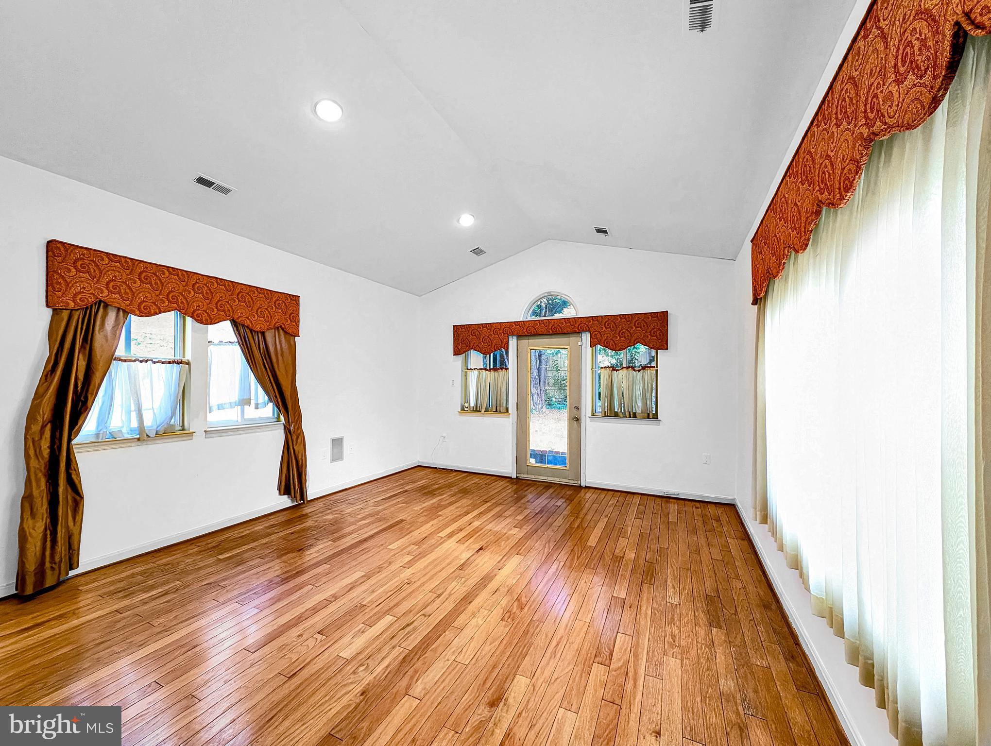 1514 Oakview Drive Silver Spring, MD 20903 - Photo 18 of 27