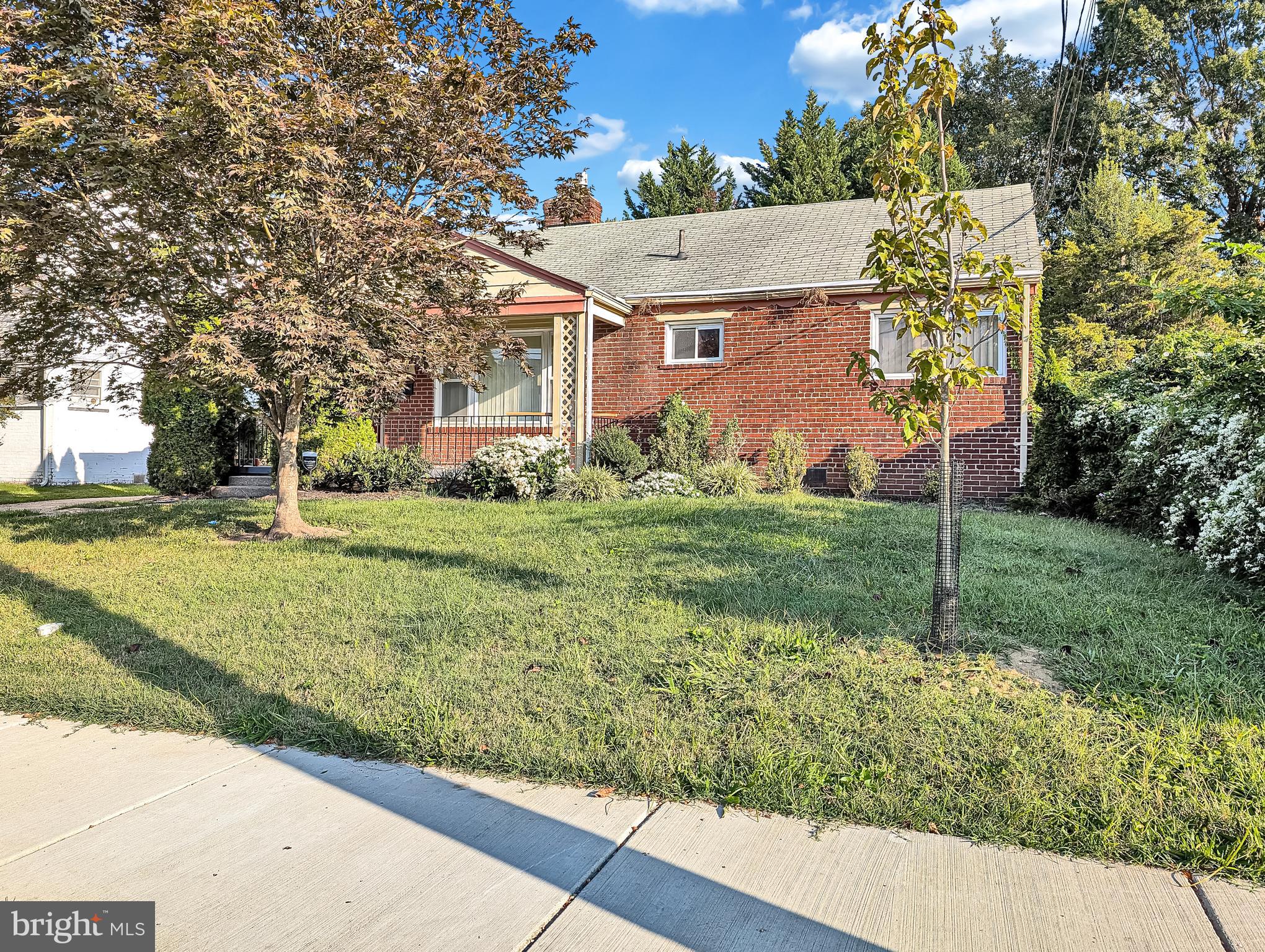 1514 Oakview Drive Silver Spring, MD 20903 - Photo 2 of 27