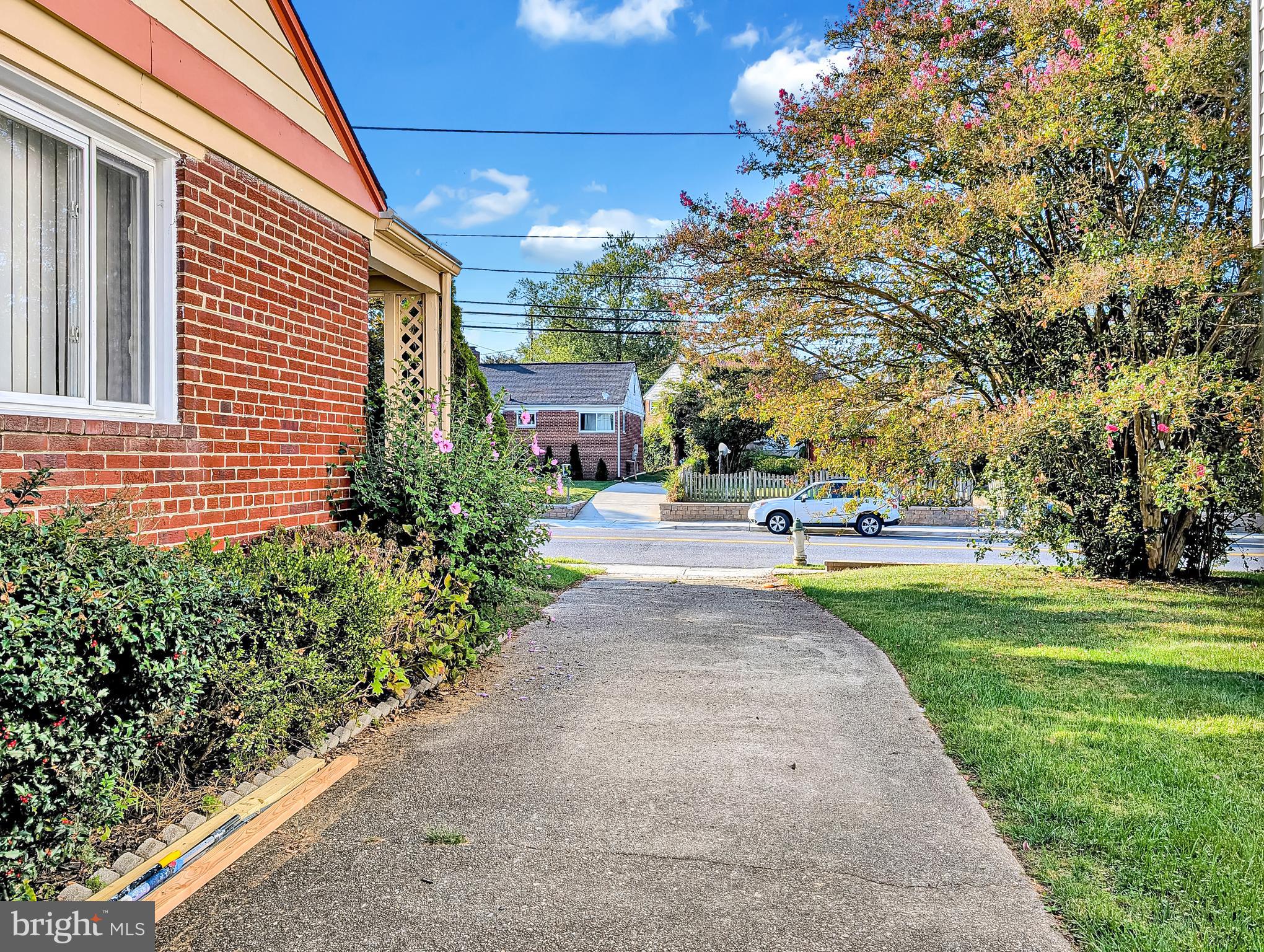 1514 Oakview Drive Silver Spring, MD 20903 - Photo 4 of 27