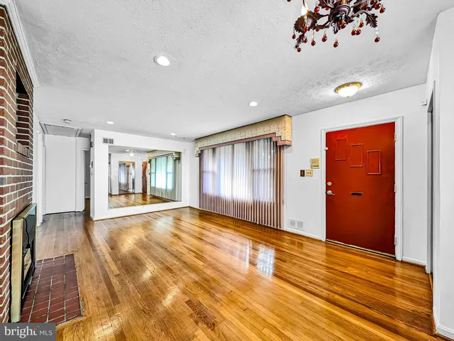 $3,500 | 1514 Oakview Drive, Silver Spring, MD 20903