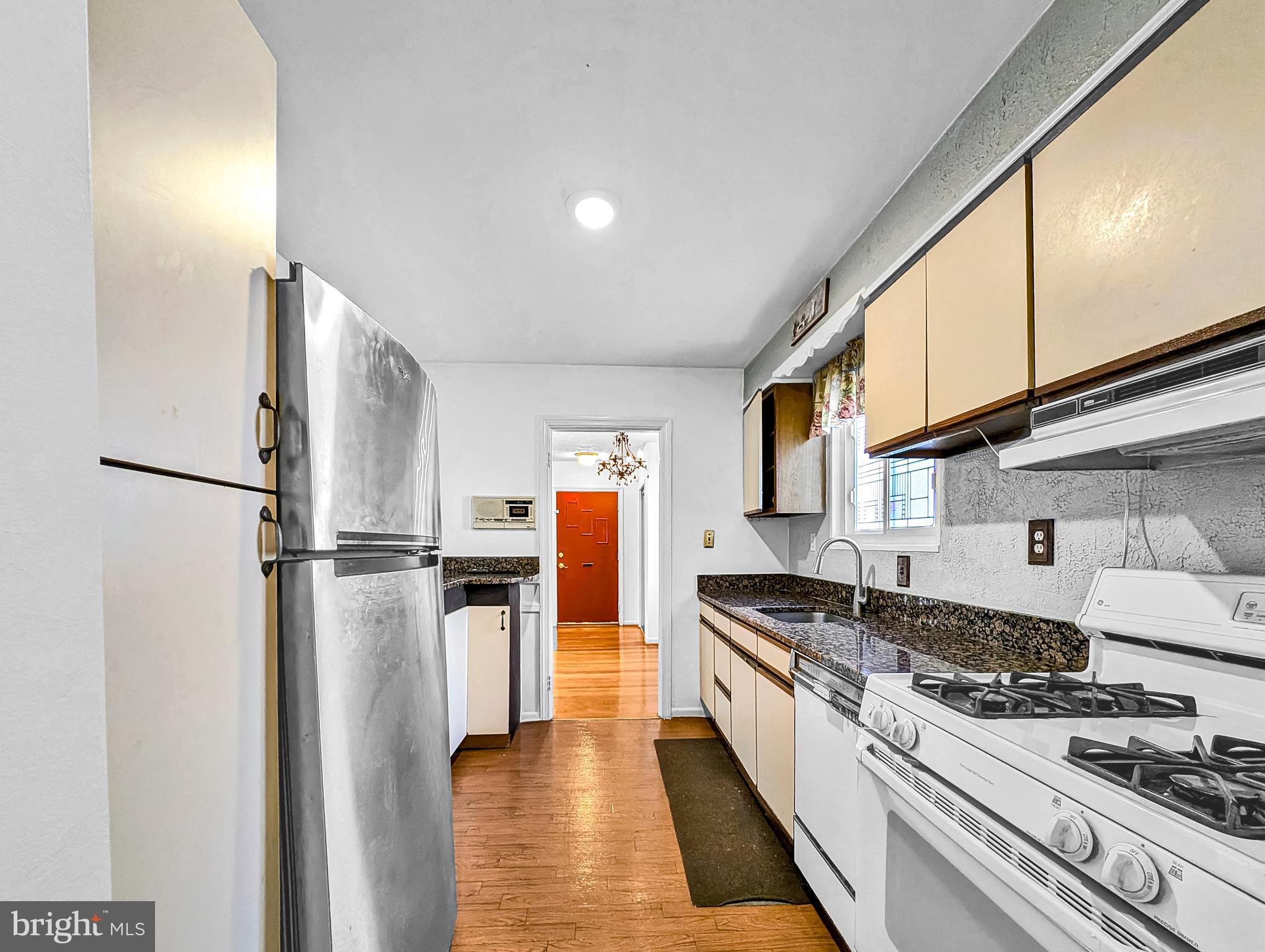 1514 Oakview Drive Silver Spring, MD 20903 - Photo 9 of 27