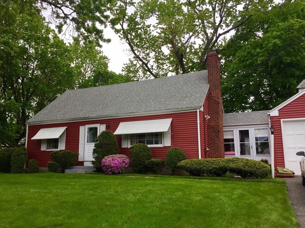 31 Macomber Avenue Springfield, MA 01119 - Photo 1 of 19