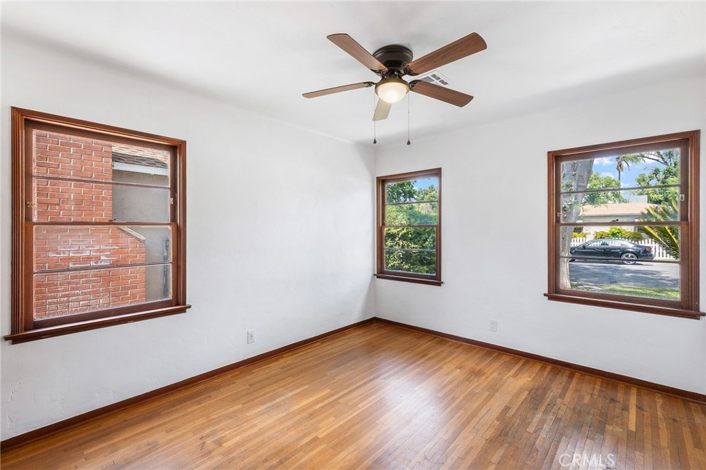 5615 Brockton Avenue Riverside, CA 92506 - Photo 12 of 40