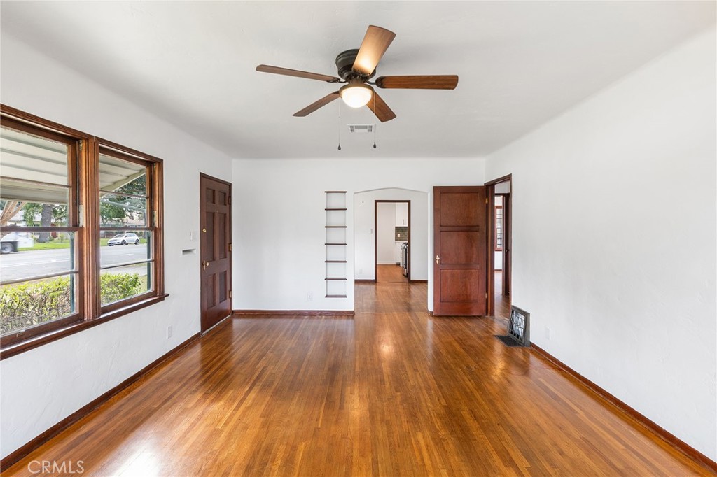 5615 Brockton Avenue Riverside, CA 92506 - Photo 9 of 40