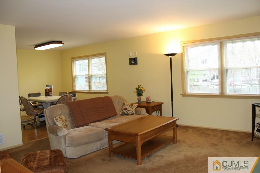 66 Rohill Road Hillsborough, NJ 08844 - Photo 11 of 25 Gallery Image 11