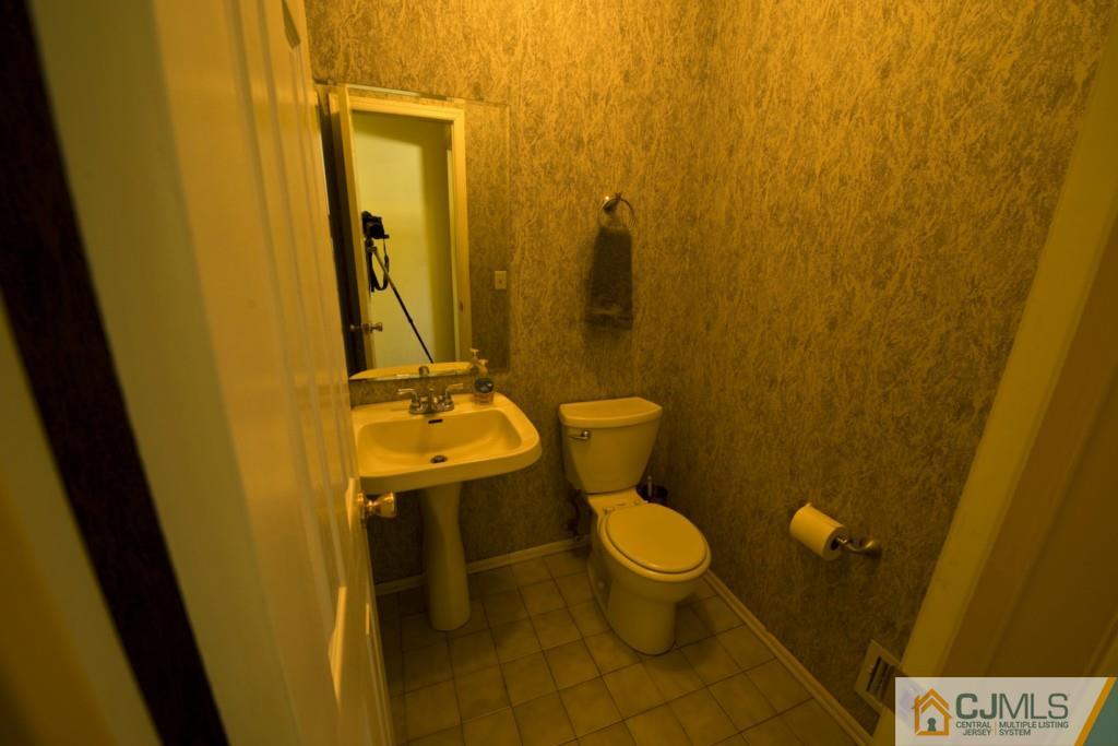 66 Rohill Road Hillsborough, NJ 08844 - Photo 15 of 25 Gallery Image 15