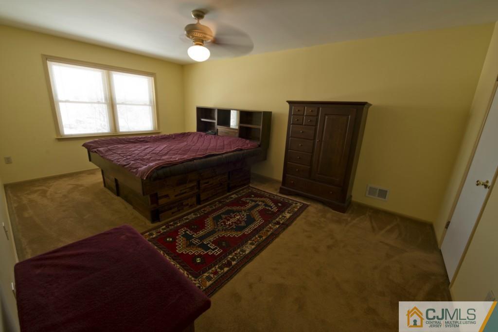 66 Rohill Road Hillsborough, NJ 08844 - Photo 18 of 25 Gallery Image 18