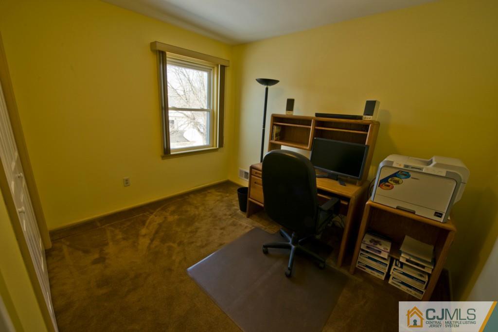 66 Rohill Road Hillsborough, NJ 08844 - Photo 22 of 25 Gallery Image 22