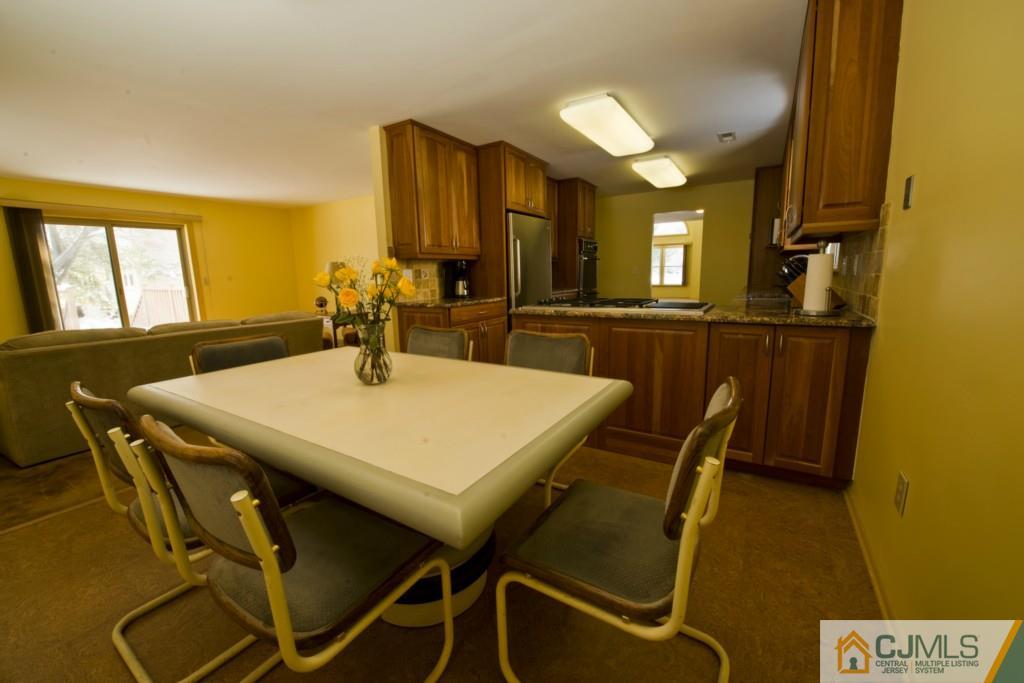 66 Rohill Road Hillsborough, NJ 08844 - Photo 8 of 25 Gallery Image 8