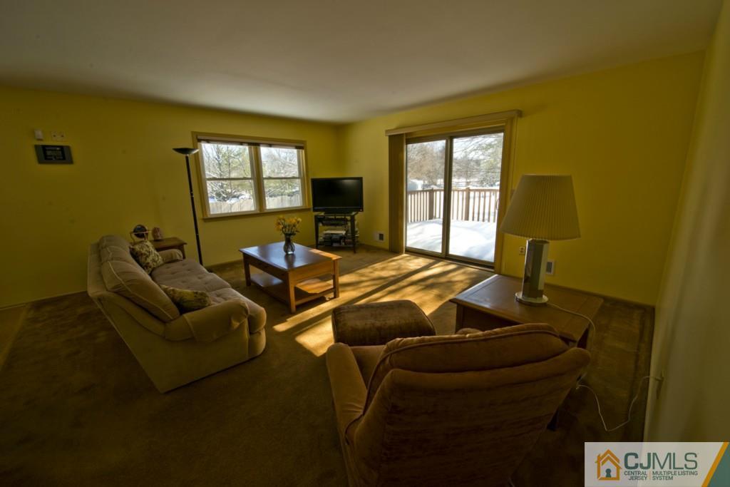 66 Rohill Road Hillsborough, NJ 08844 - Photo 10 of 25 Gallery Image 10