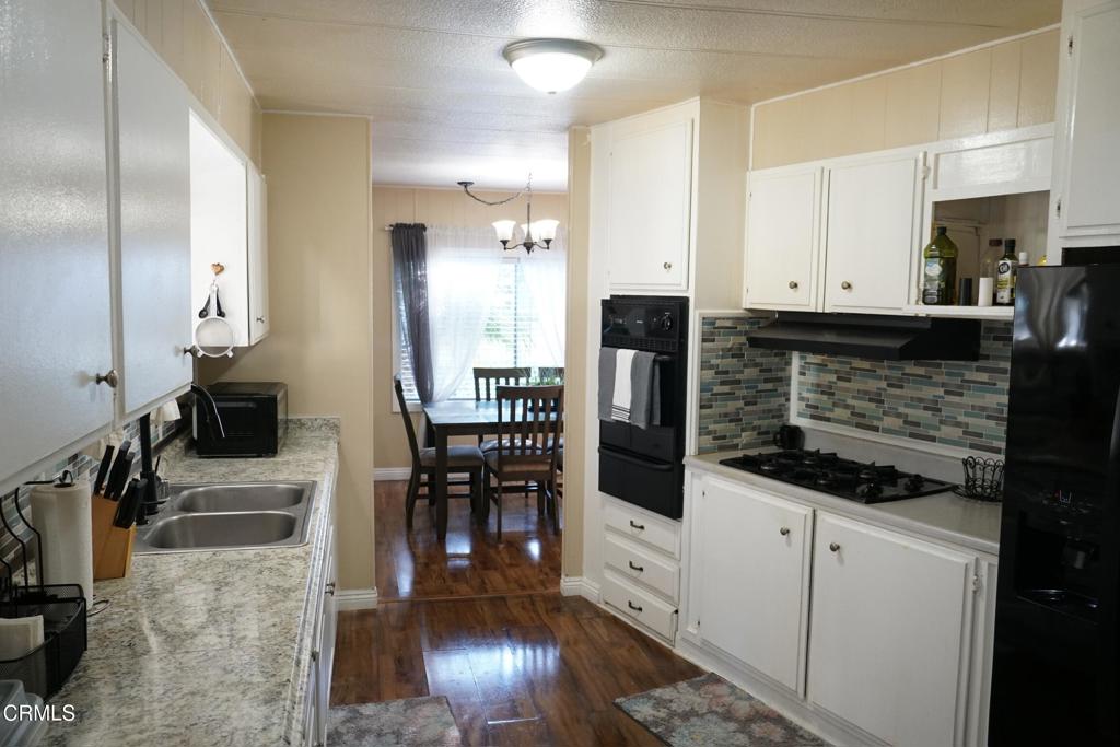 13 Debussy Lane, Unit 13 Ventura, CA 93003 - Photo 4 of 20 IMG_8936