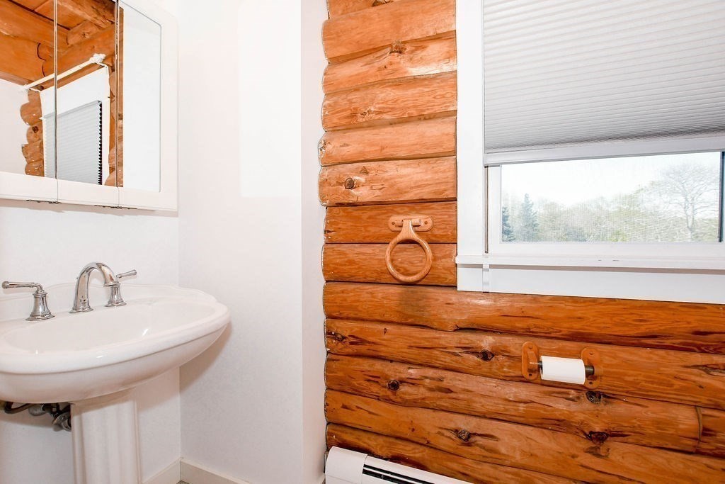 689 Sconticut Neck Road Fairhaven, MA 02719 - Photo 28 of 39 Gallery Image 28