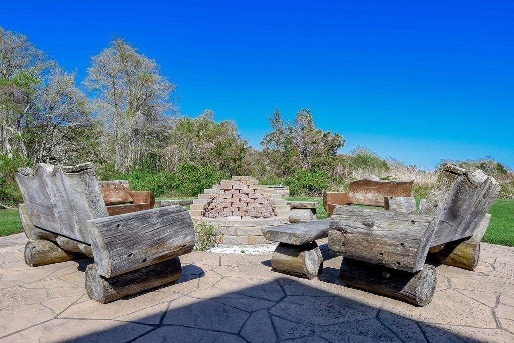 689 Sconticut Neck Road Fairhaven, MA 02719 - Photo 31 of 39 Gallery Image 31