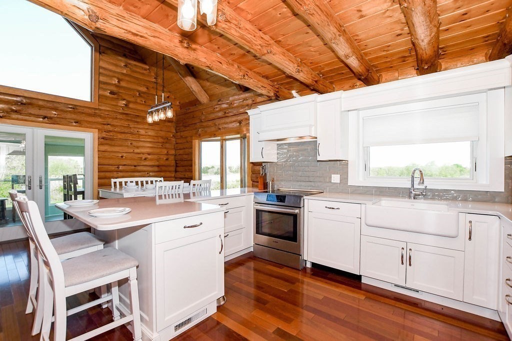 689 Sconticut Neck Road Fairhaven, MA 02719 - Photo 7 of 39 Gallery Image 7