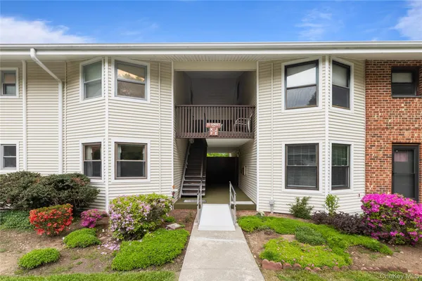 $315,000 | 23 Dorset Court, Unit F, Yorktown Heights, NY 10598