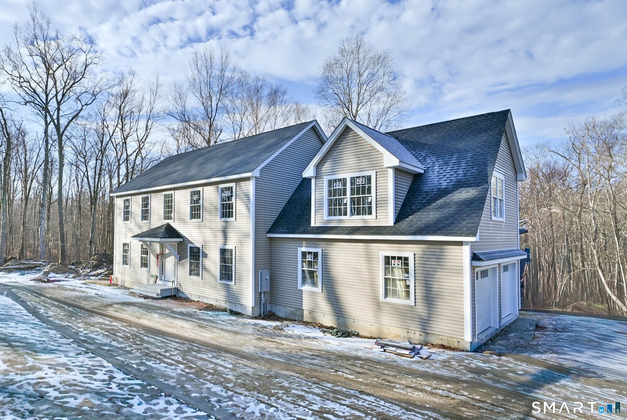 a view of a house with a outdoor space