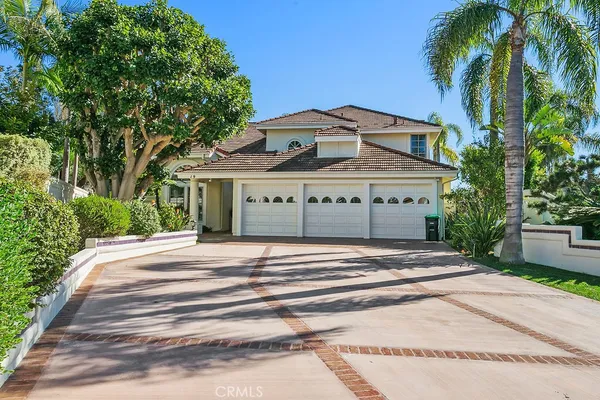$5,800,000 | 19 Harbor Pointe Drive, Corona del Mar, CA 92625