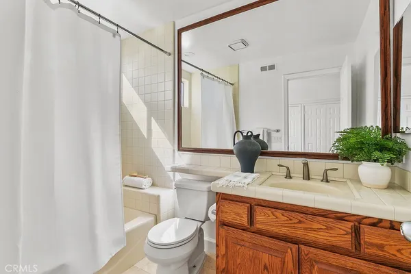 $5,800,000 | 19 Harbor Pointe Drive, Corona del Mar, CA 92625