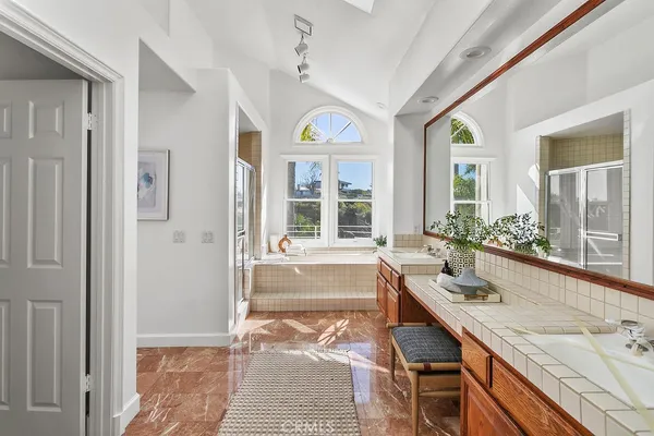 $5,800,000 | 19 Harbor Pointe Drive, Corona del Mar, CA 92625