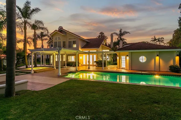 $5,800,000 | 19 Harbor Pointe Drive, Corona del Mar, CA 92625