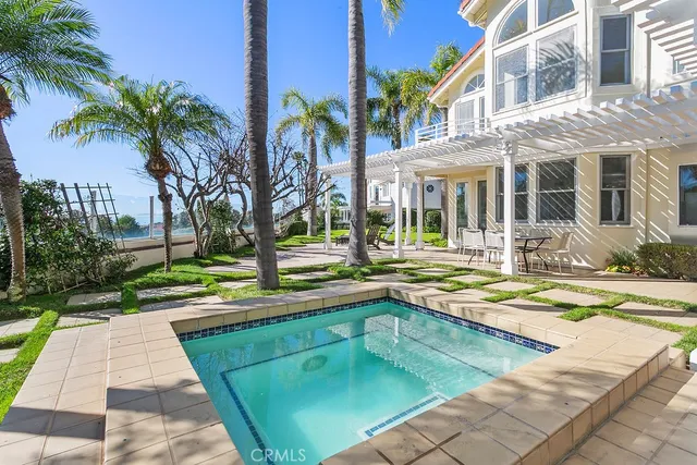 $5,999,000 | 19 Harbor Pointe Drive, Corona del Mar, CA 92625